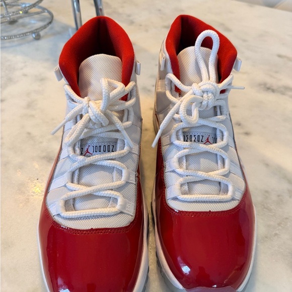 Michael Jordan’s 11 Retro - Picture 2 of 4
